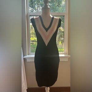 Venus Black, White & Pink V-Neck Dress Sz. S Good Condition🖤💗